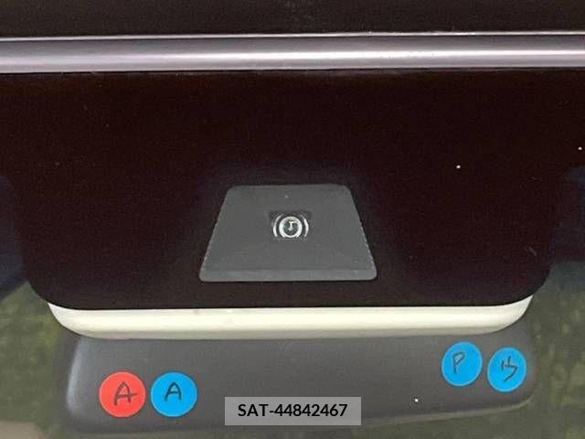 Honda N BOX 2018-02 306970-2