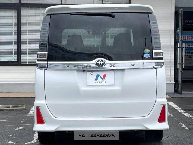 Toyota VOXY 2018-10 288919-16