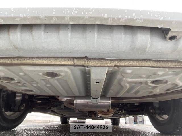 Toyota VOXY 2018-10 288919-19