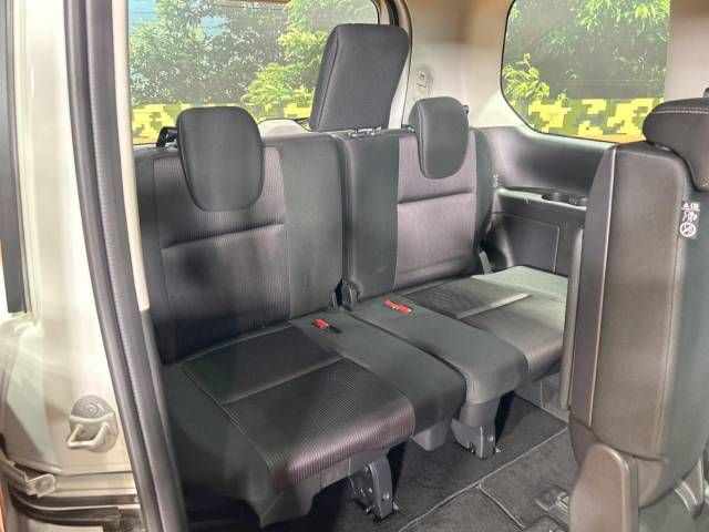 Nissan SERENA 2018-02 186381-9