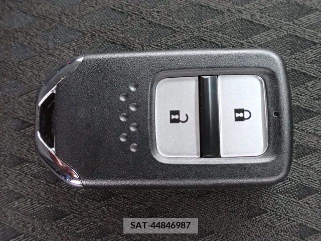 Honda FIT HYBRID 2020-03 209655-13