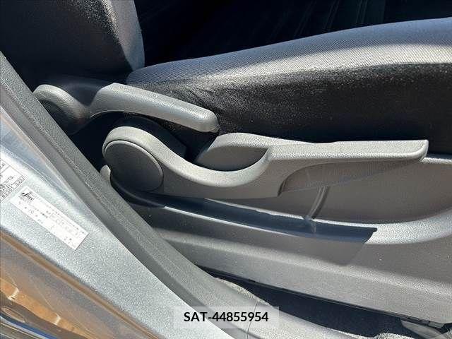 Toyota PIXIS JOY 2016-11 327808-28
