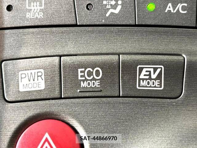 Toyota PRIUS 2013-10 255291-6