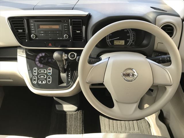 Nissan DAYZ ROOX 2018-10 15897-1