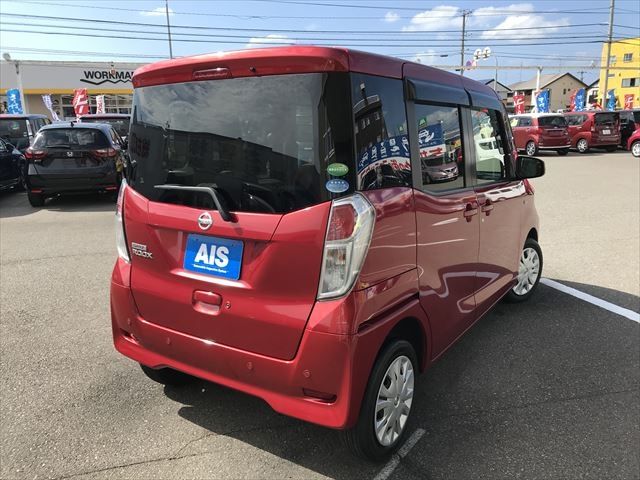 Nissan DAYZ ROOX 2018-10 15897-2