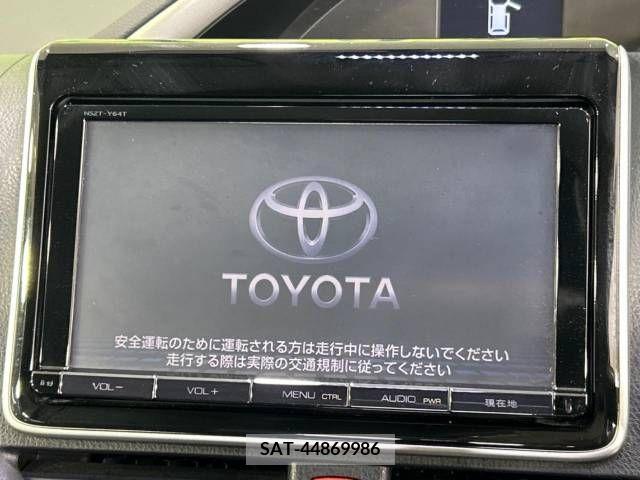Toyota VOXY 2015-05 330474-2