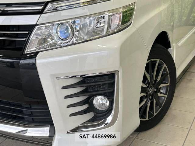 Toyota VOXY 2015-05 330474-13