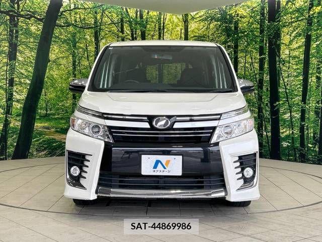 Toyota VOXY 2015-05 330474-15