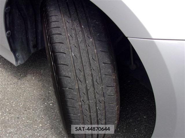 Toyota PRIUS 2019-06 200425-11