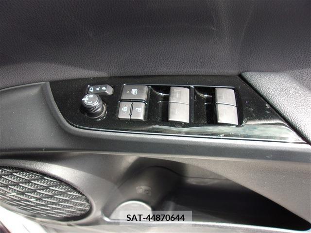 Toyota PRIUS 2019-06 200425-19