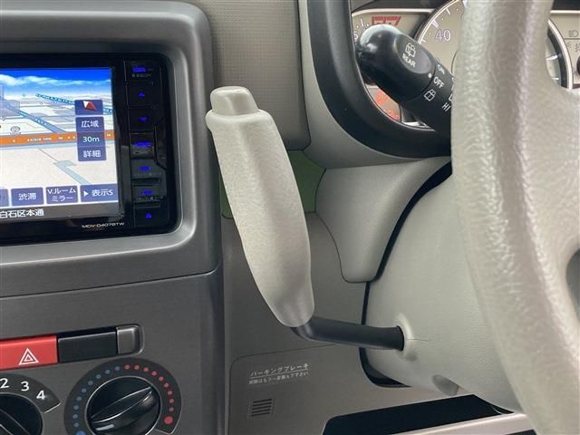 Toyota PIXIS SPACE 2015-11 195443-22