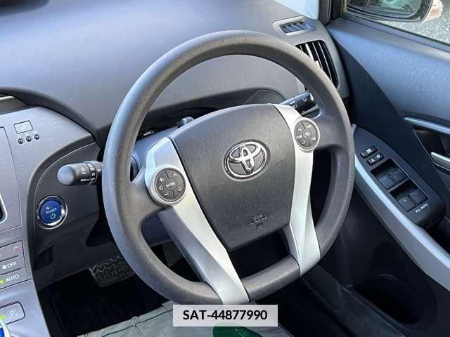 Toyota PRIUS 2012-03 337348-13
