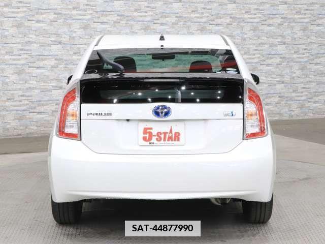Toyota PRIUS 2012-03 337348-8