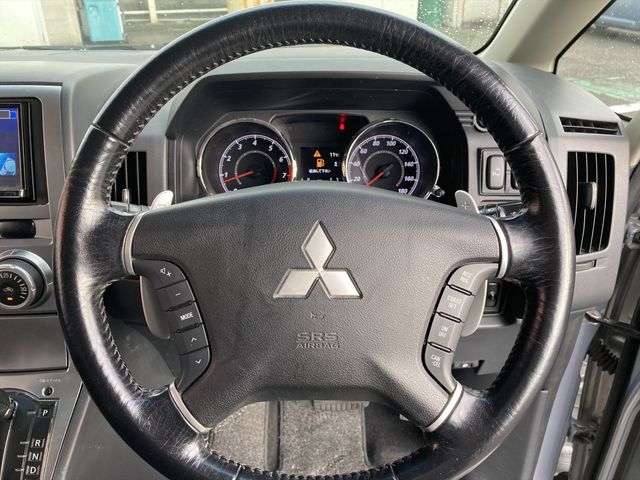 Mitsubishi DELICA D5 2010-01 11117-8