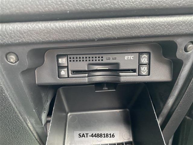 Toyota VOXY 2012-04 202747-23