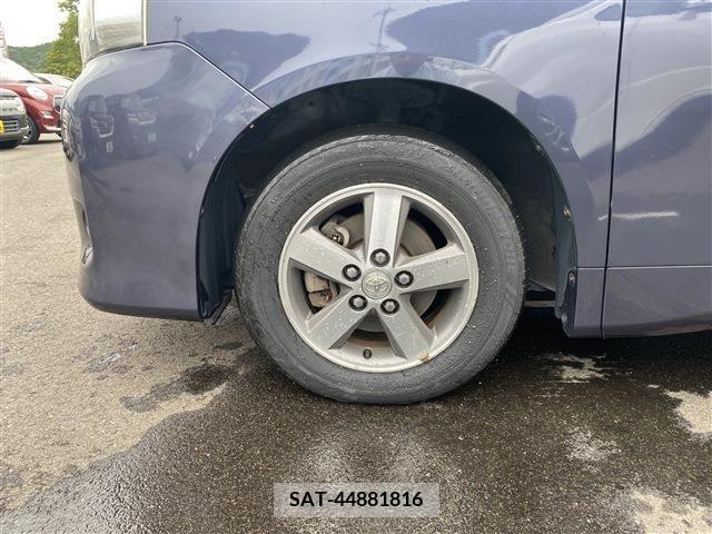 Toyota VOXY 2012-04 202747-9