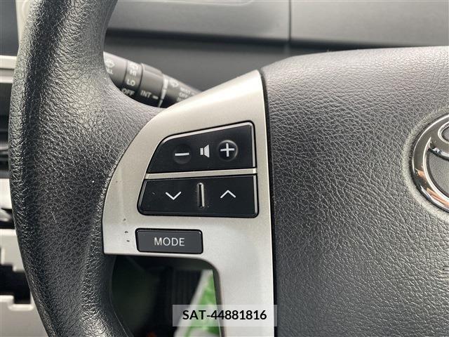 Toyota VOXY 2012-04 202747-20
