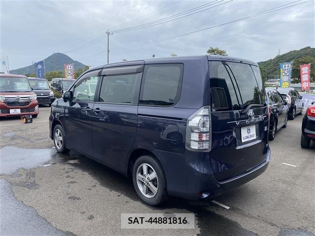 Toyota VOXY 2012-04 202747-13