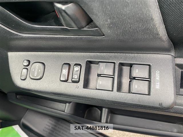 Toyota VOXY 2012-04 202747-24