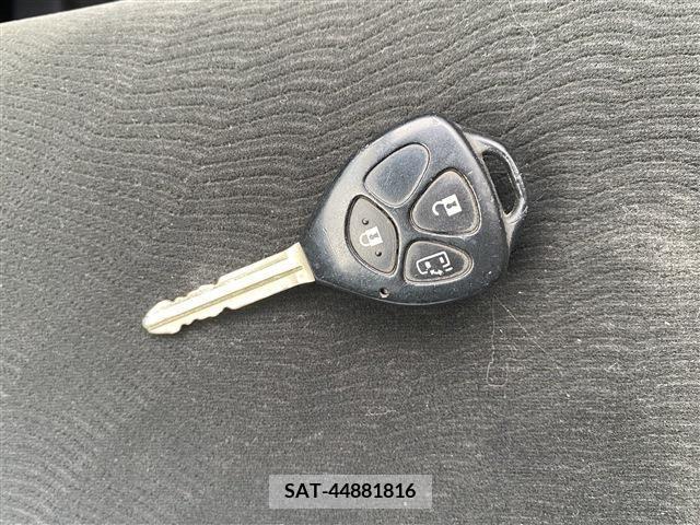 Toyota VOXY 2012-04 202747-25