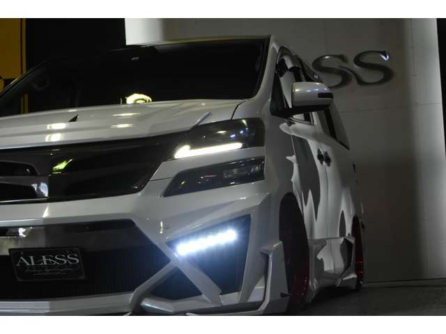 Toyota VELLFIRE 2010-10 189160-12
