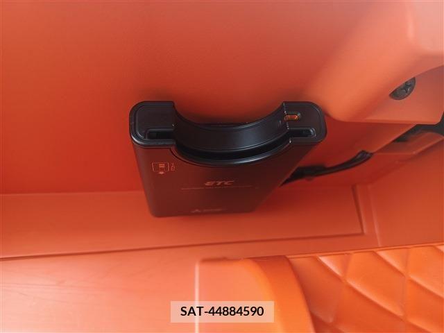 Toyota SIENTA 2018-07 328911-11