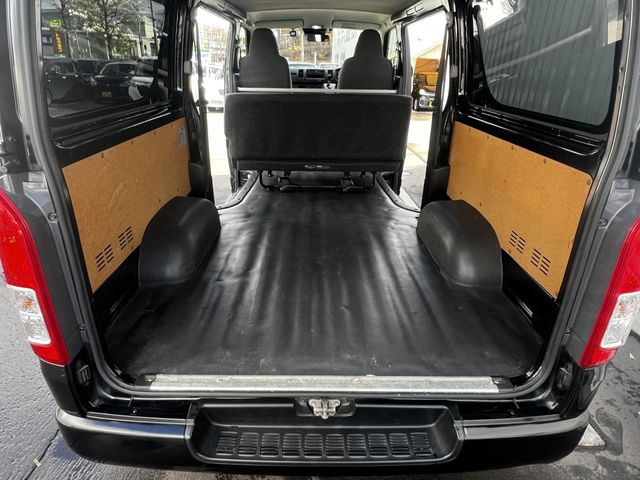 Toyota HIACE VAN 2019-09 191735-7