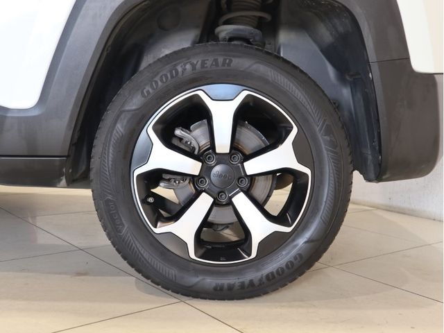 Jeep RENEGADE 2021-06 20674-24