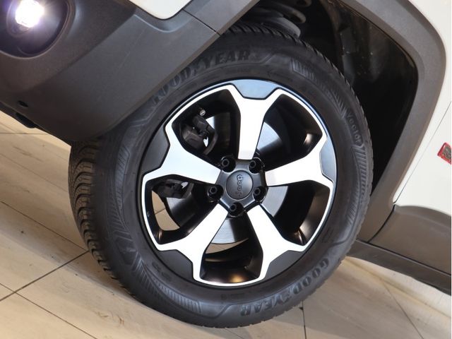 Jeep RENEGADE 2021-06 20674-23