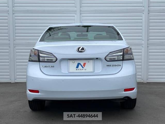 Lexus HS 2009-09 275371-14
