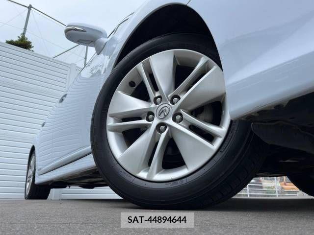 Lexus HS 2009-09 275371-7