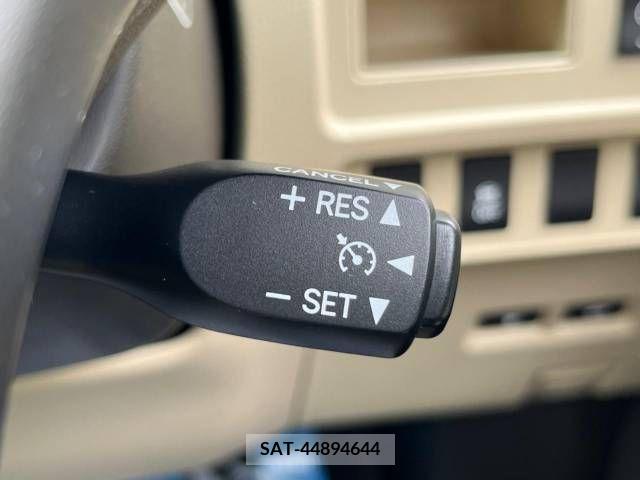 Lexus HS 2009-09 275371-5