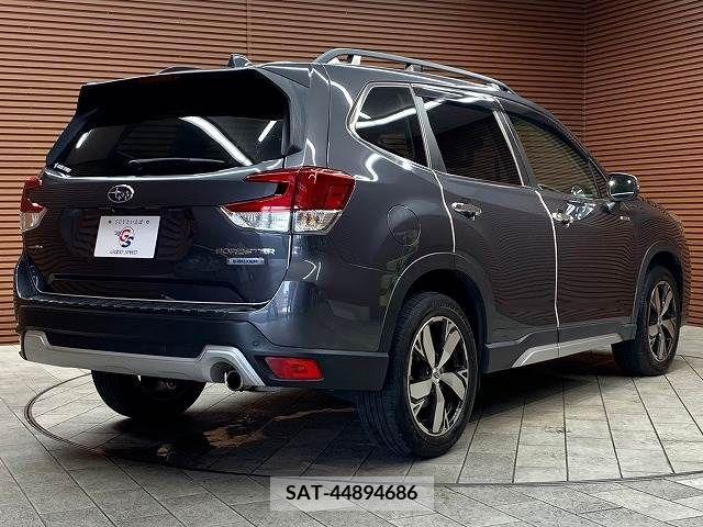 Subaru FORESTER 2019-08 376728-16