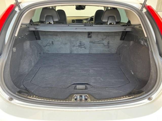 Volvo V60 2018-09 28662-13