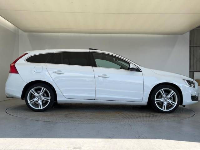 Volvo V60 2018-09 28662-19