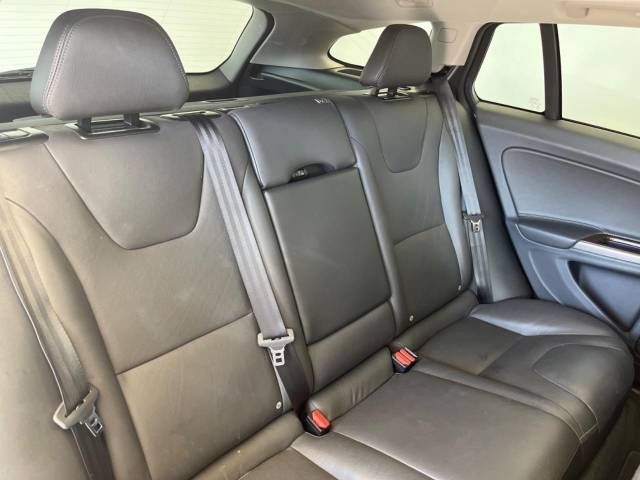 Volvo V60 2018-09 28662-12