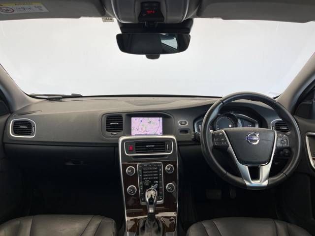 Volvo V60 2018-09 28662-1