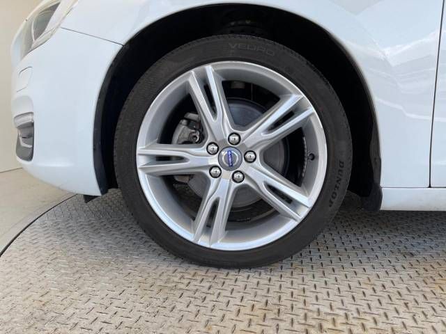 Volvo V60 2018-09 28662-15