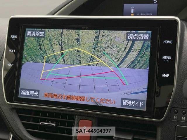 Toyota VOXY 2020-06 349779-5