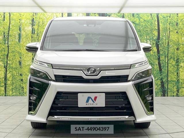Toyota VOXY 2020-06 349779-15