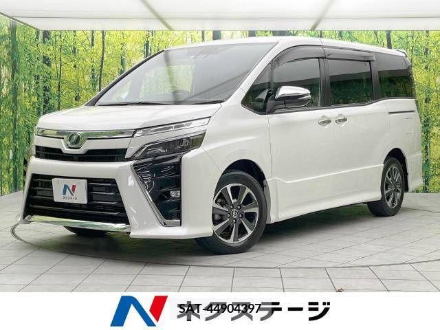 Toyota VOXY 2020-06 349779-0