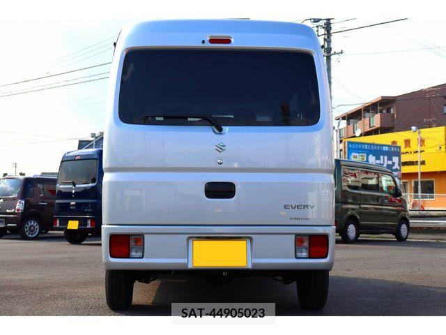 Suzuki EVERY 2023-06 212863-5