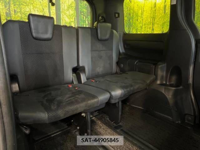 Toyota VOXY 2021-09 380159-10