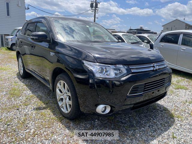 Mitsubishi OUTLANDER PHEV 2014-05 325539-2