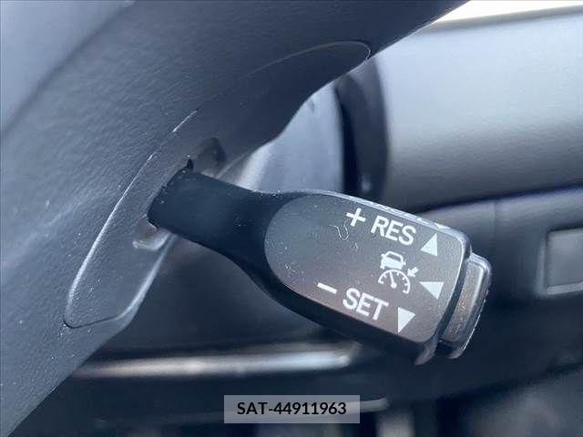 Toyota HARRIER 2015-11 271174-8