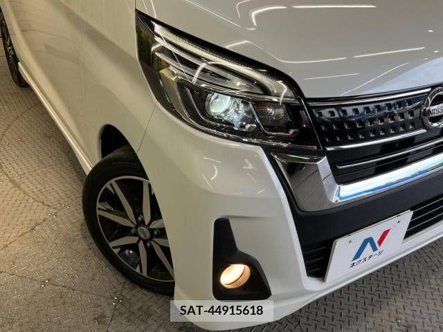 Nissan ROOX 2017-07 323844-12
