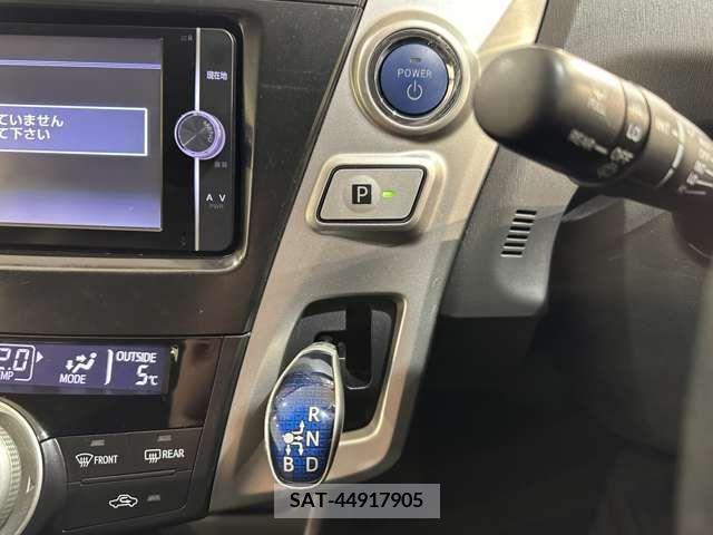 Toyota PRIUS ALPHA 2013-04 212090-18