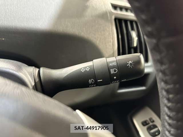 Toyota PRIUS ALPHA 2013-04 212090-15