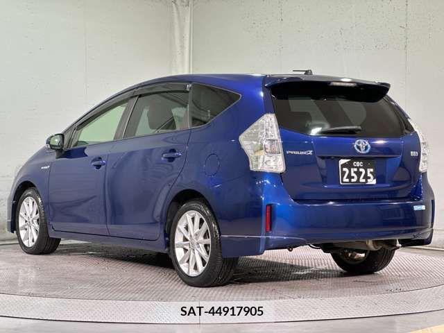 Toyota PRIUS ALPHA 2013-04 212090-10