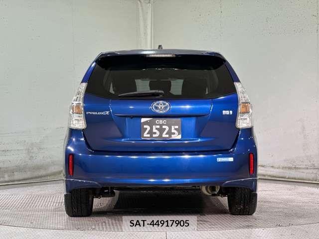 Toyota PRIUS ALPHA 2013-04 212090-9